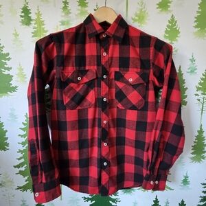Design In Italy Plaid Flannel Button Down